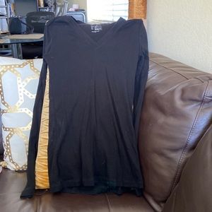 The Bowery super soft v-neck size s